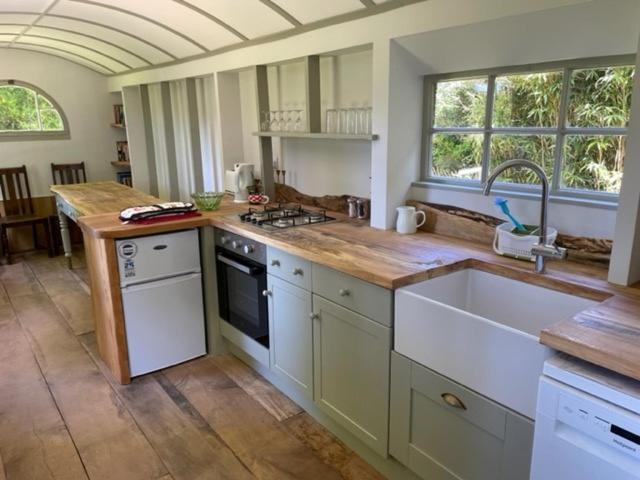 Bosvathick Cottage Constantine Bagian luar foto
